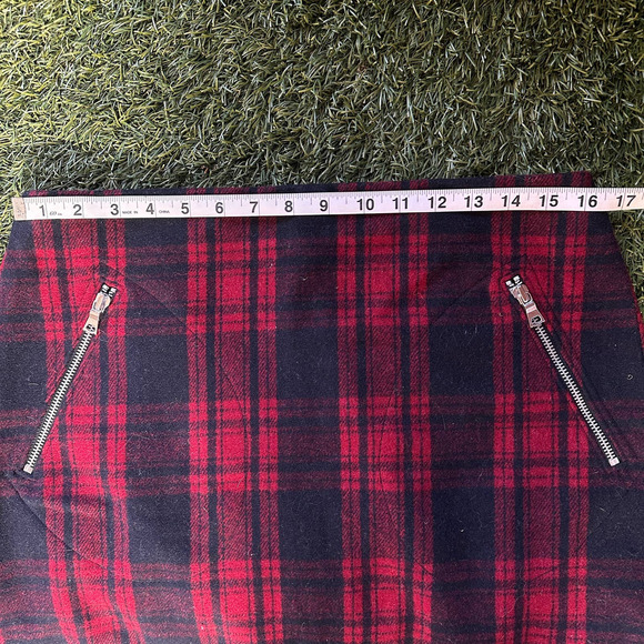 Gap Wool Blend Zip Pocket Red Plaid Mini Skirt Size 8 - Picture 6 of 6